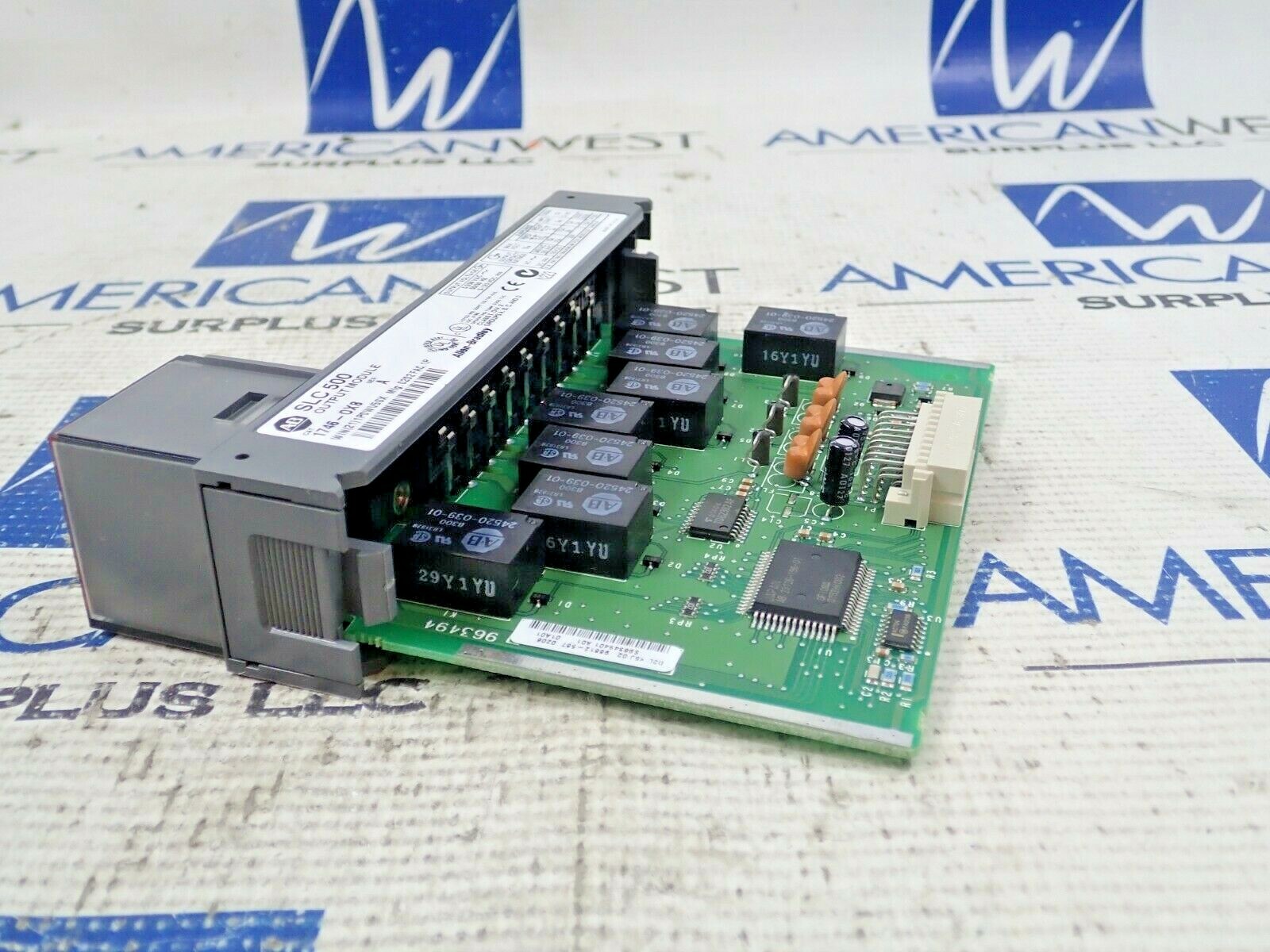 Allen Bradley 1746-0X8 SLC 500 Output Module Ser A no door