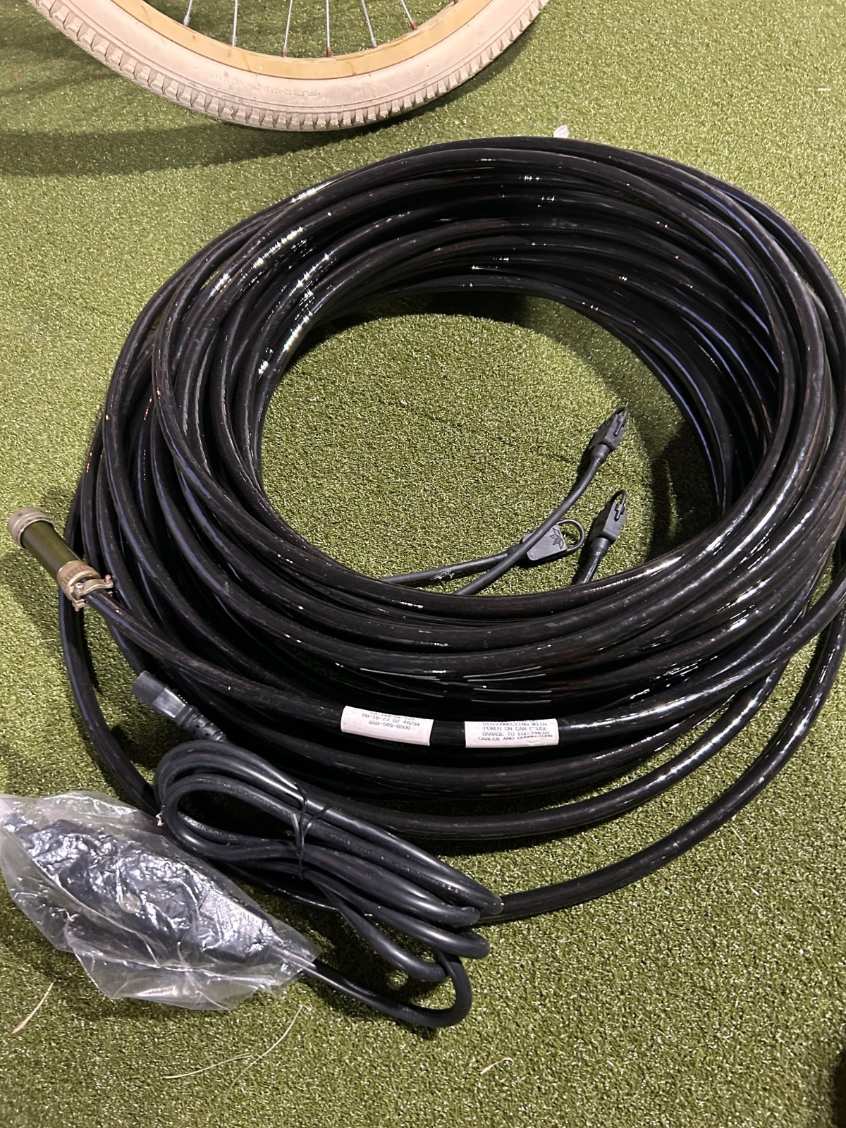 REMOTE OCEAN SYSTEMS Model PT-10,AL,OIL 120VAC/60HZ 21-01000-01 REV.K with camer