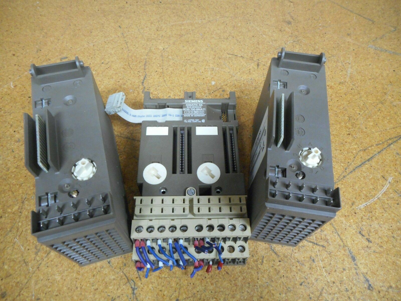 Siemens 6ES5 421-8MA12 (2)Digital Input Modules 24VDC With 6ES5 700-8MA11 Module