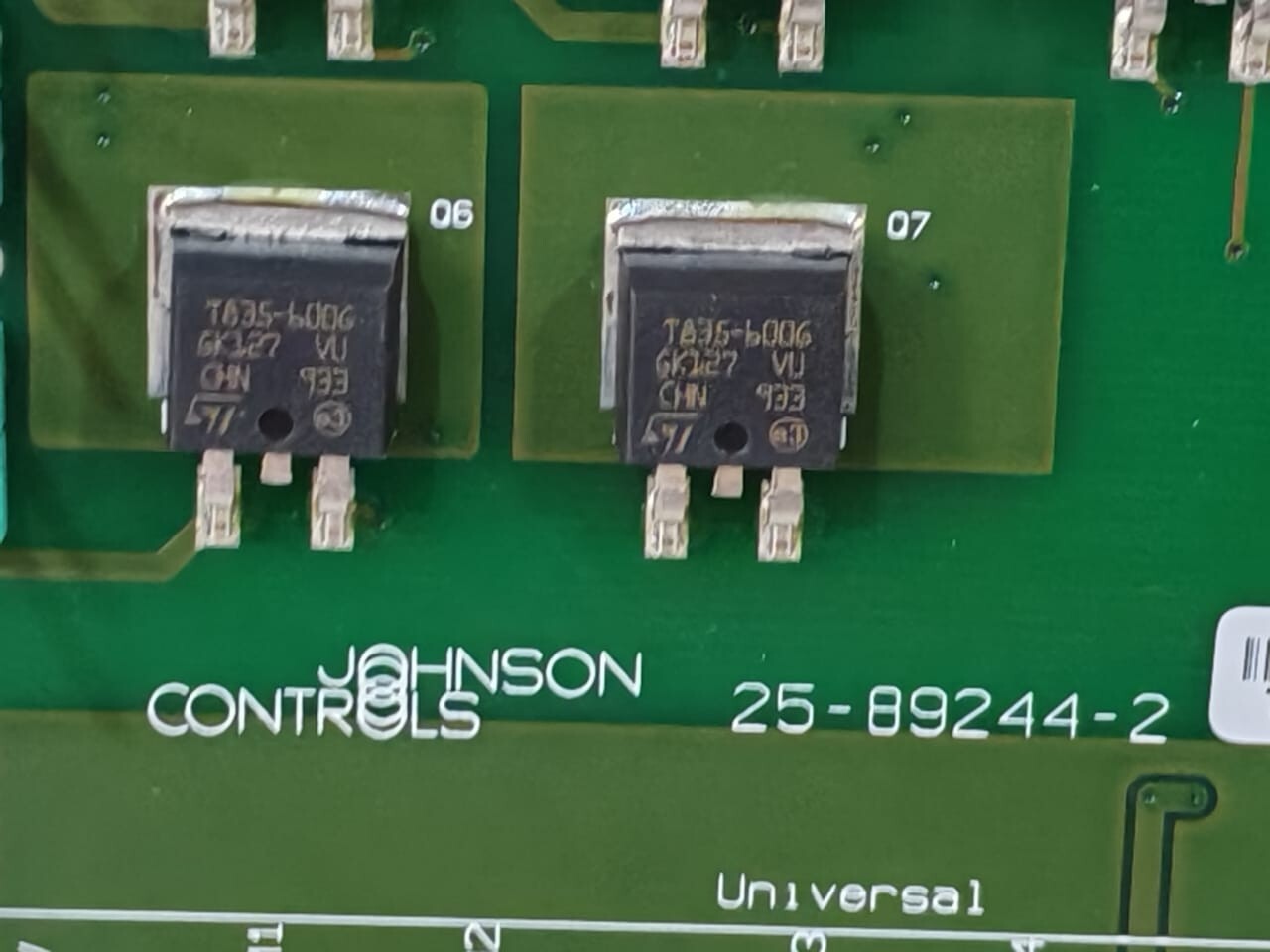 JOHNSON CONTROLS MS-IOU4710-0 INPUT OUTPUT MODULE WITH FHILTY BOX