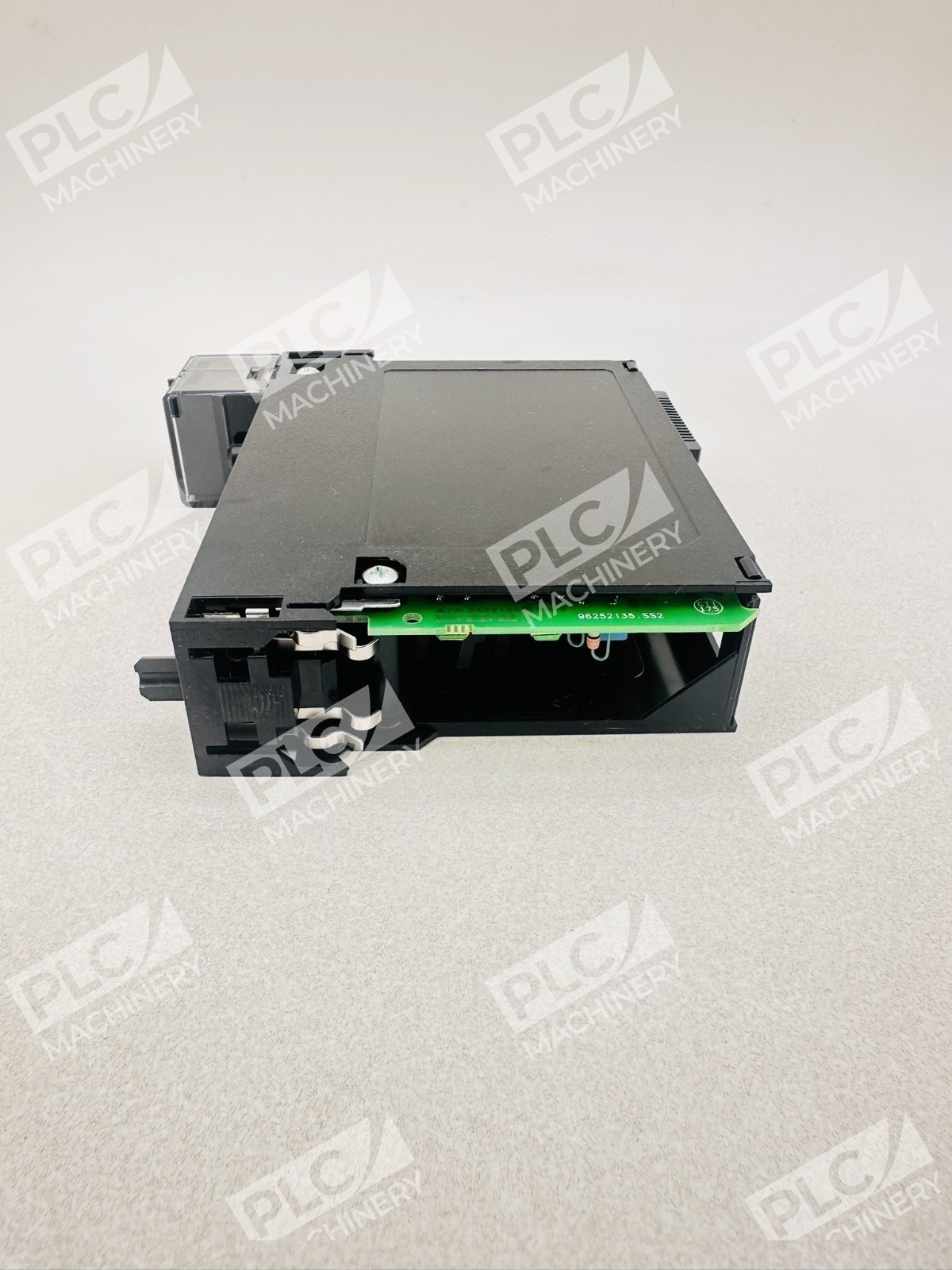 Allen Bradley 1756-OA16 Series A 16PT 120/240VAC Output 50/60HZ 0.5A Pilot Duty