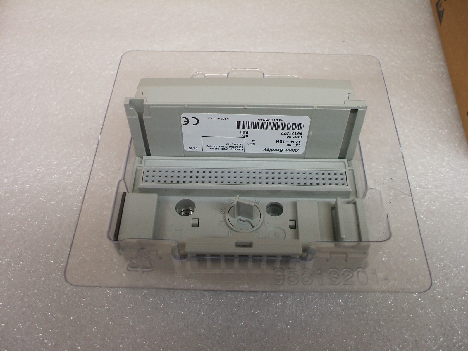ALLEN BRADLEY 1794-TBN SER. A TERMINAL BASE -NOS- OPEN BOX