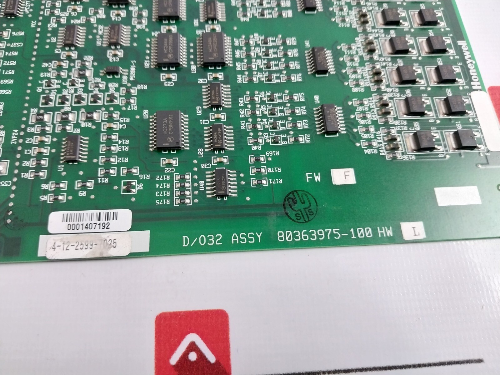 Honeywell D/O32 80363975-100 Digital Output Module Rev F 80364452100 94V-0 KS-92