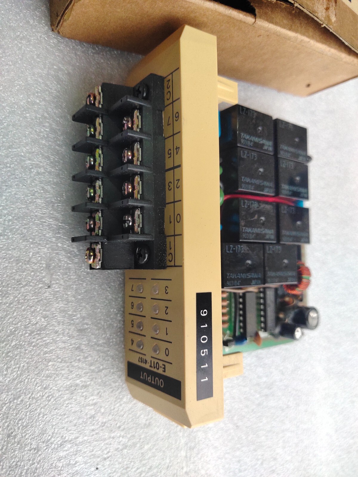 KOYO KOSTAC E-01T-4157 RELAY / OUTPUT PROGRAMMABLE CONTROLLER E01T-4157 OPEN BOX