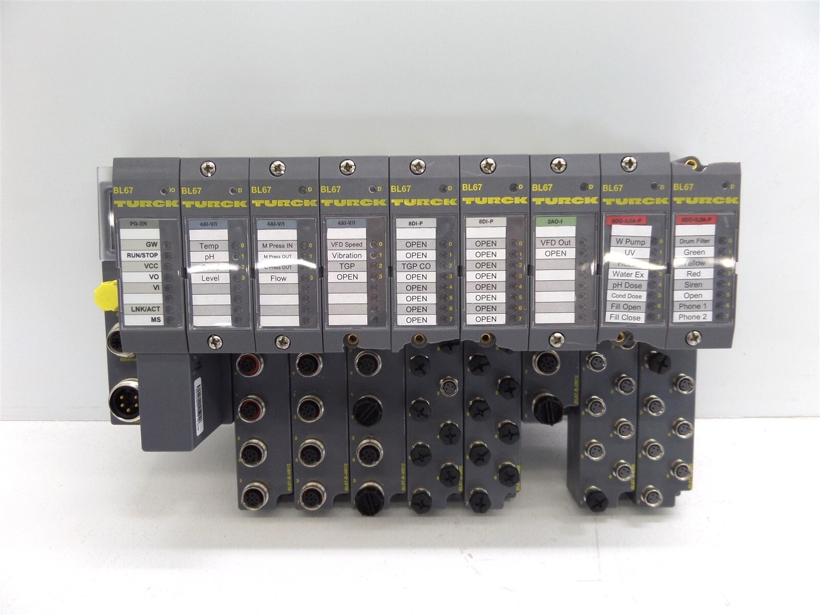 Turck BL67 Multiprotocol Interface for Ethernet – Cracked Plastic