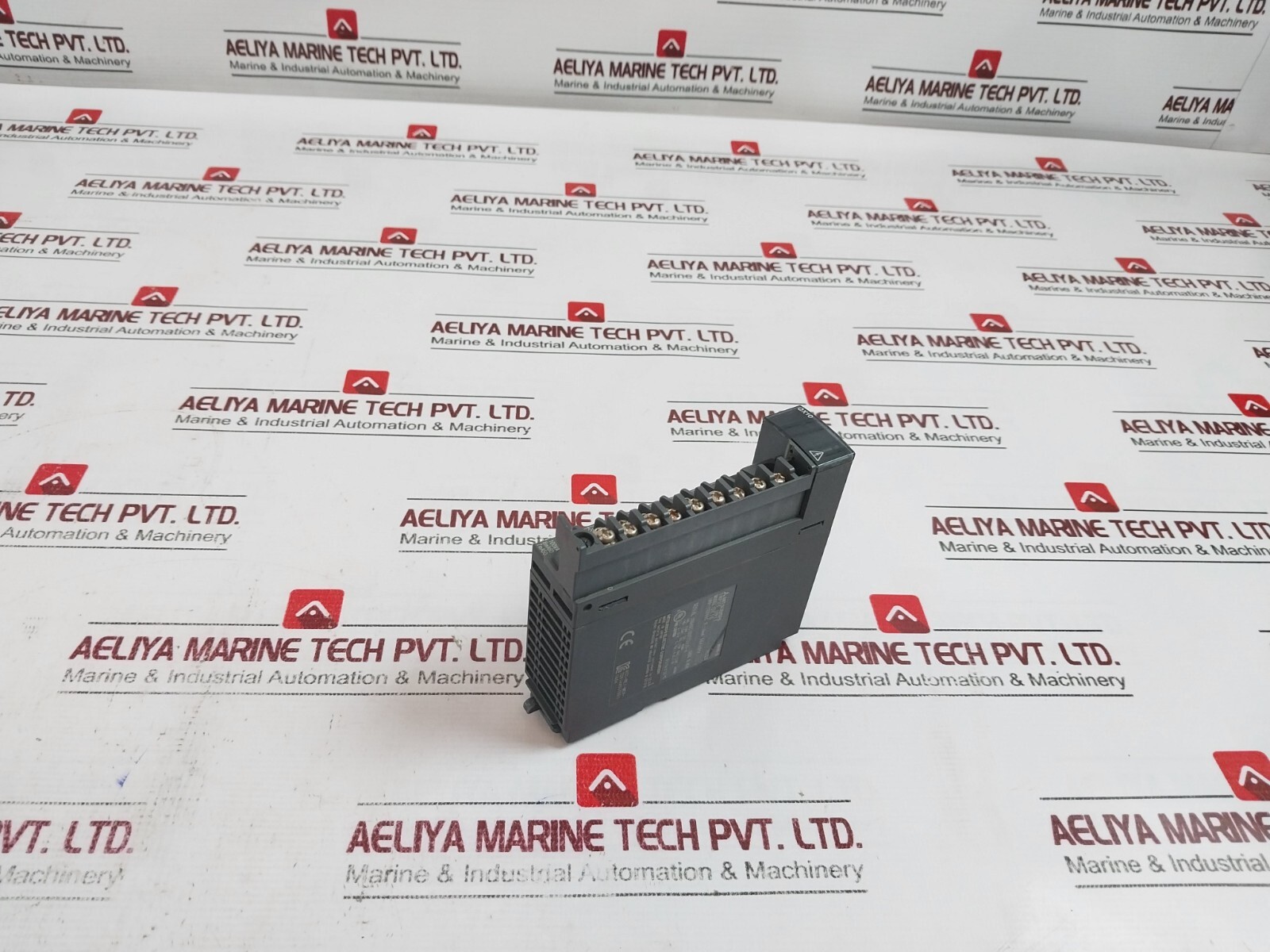 Mitsubishi Melsec-Q Series QX10 PLC I/O Module 100-120VAC 7-10mA 50/60Hz
