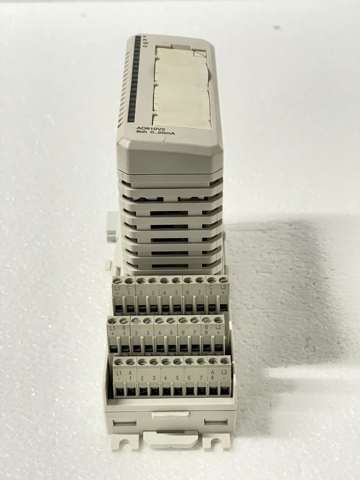 ABB AO810V2 8ch 0..20mA 3BSE038415R1 PR:D With 3BSE013230R1 PR:G