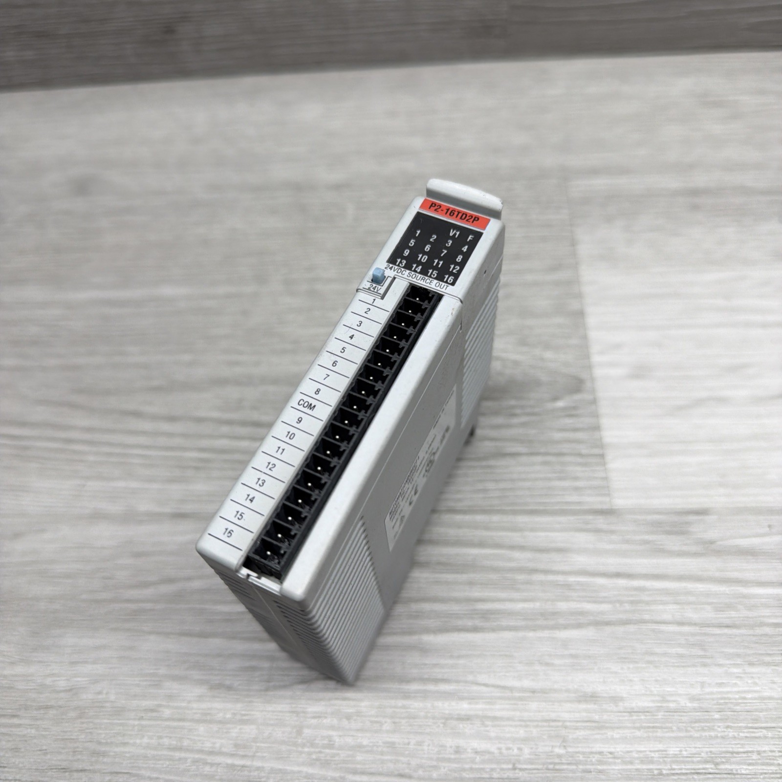 Automation Direct P2-16TD2P Discrete DC Output Module, 16 Point, READ DESCRIPT