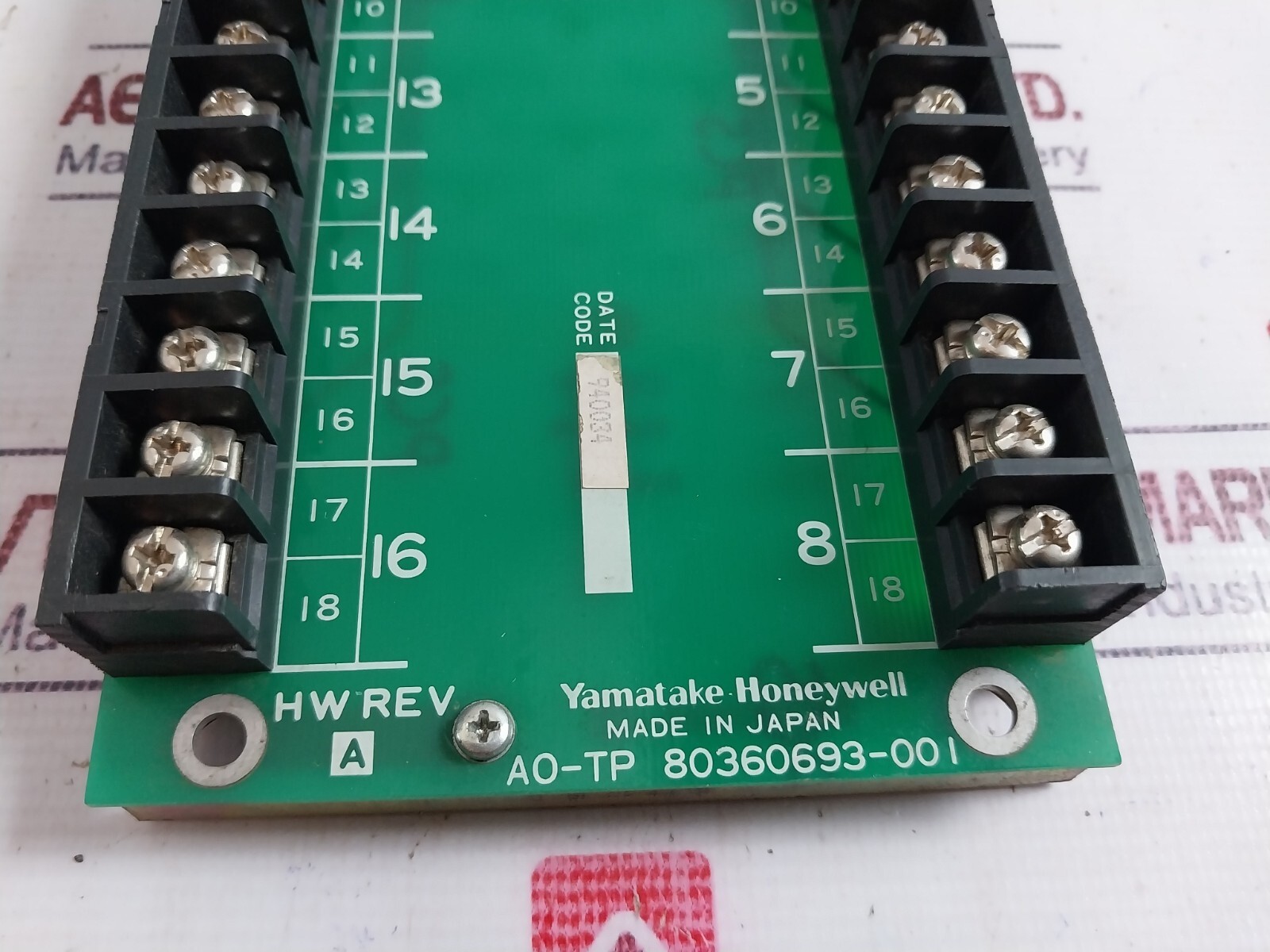 Yamatake-Honeywell 80360693-001 Analog Output Remote Terminal Panel