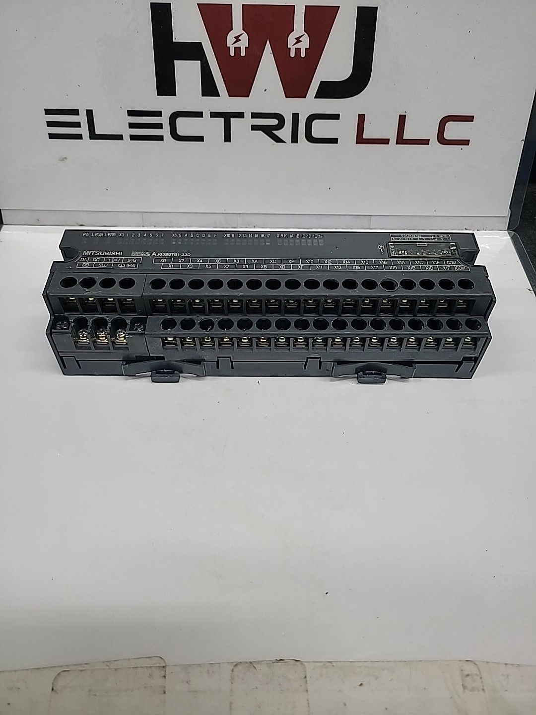 Mitsubishi AJ65SBTB1-32D Input Module