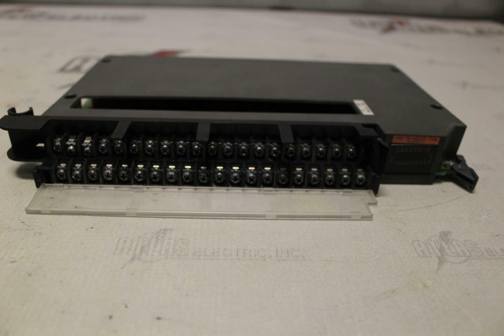 ALLEN BRADLEY 1771-OD16 A ISOLATED 120V AC OUTPUT MODULE