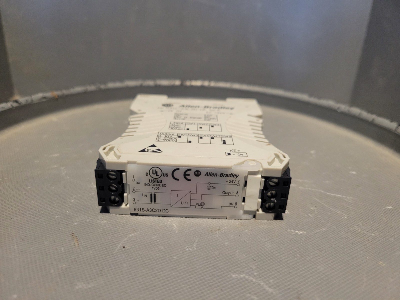 Allen Bradley Signal Conditioner, Series A, 931S-A3C2D-DC