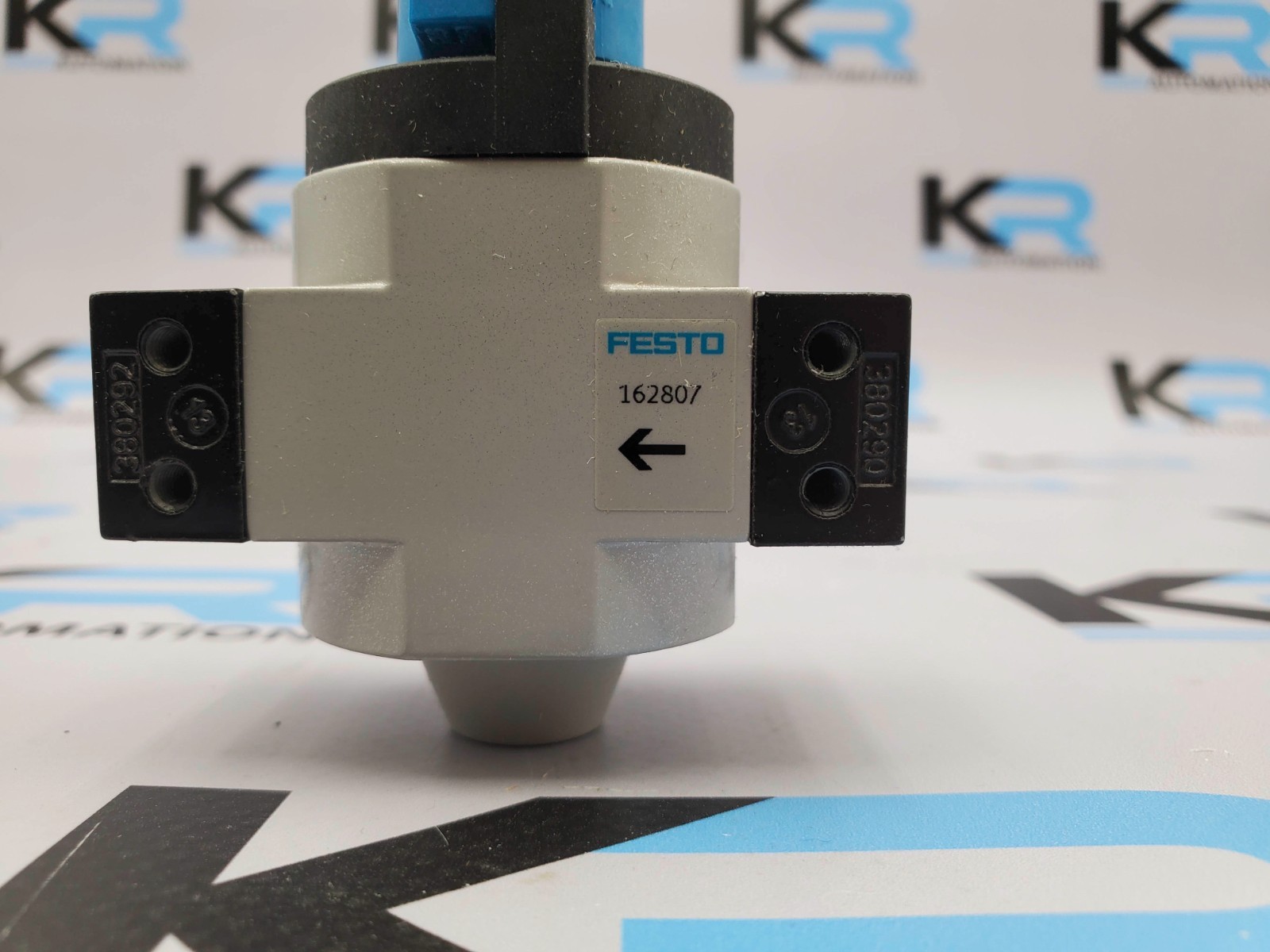 Festo HE-1/4-D-MINI Pneumatic On/Off Valve P1 Max; 16 Bar 240 PSI 162807