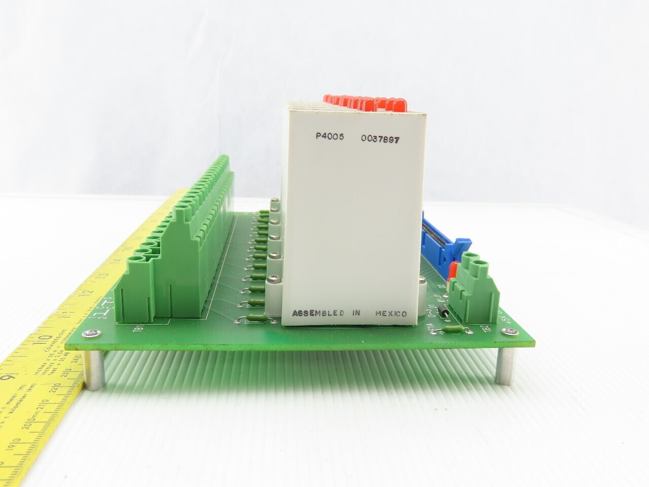 Crouzet 57-464 IDC5BQ 6 Channel I/O Chassis With 6 30VDC Output I/O Modules