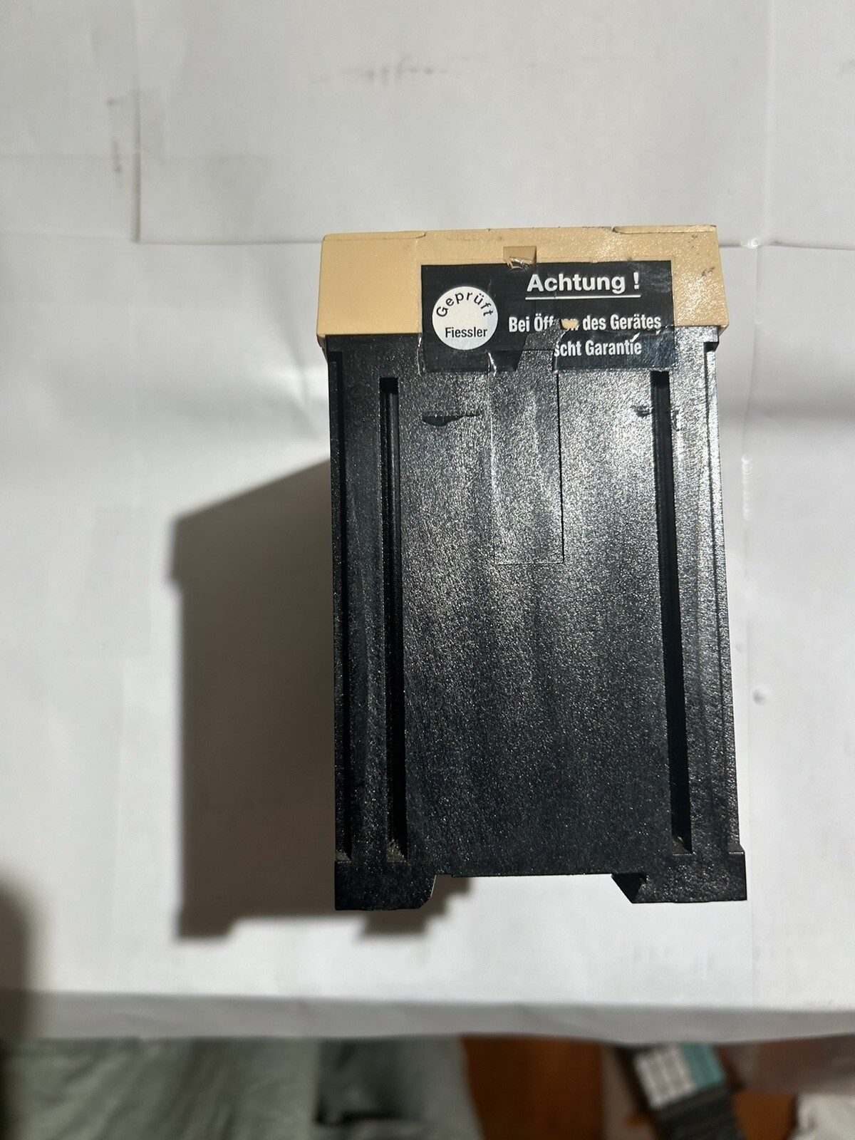 FIESSLER ELEKTRONIK type: LSUW N1 K 230V switching unit ESPE type 4 unused