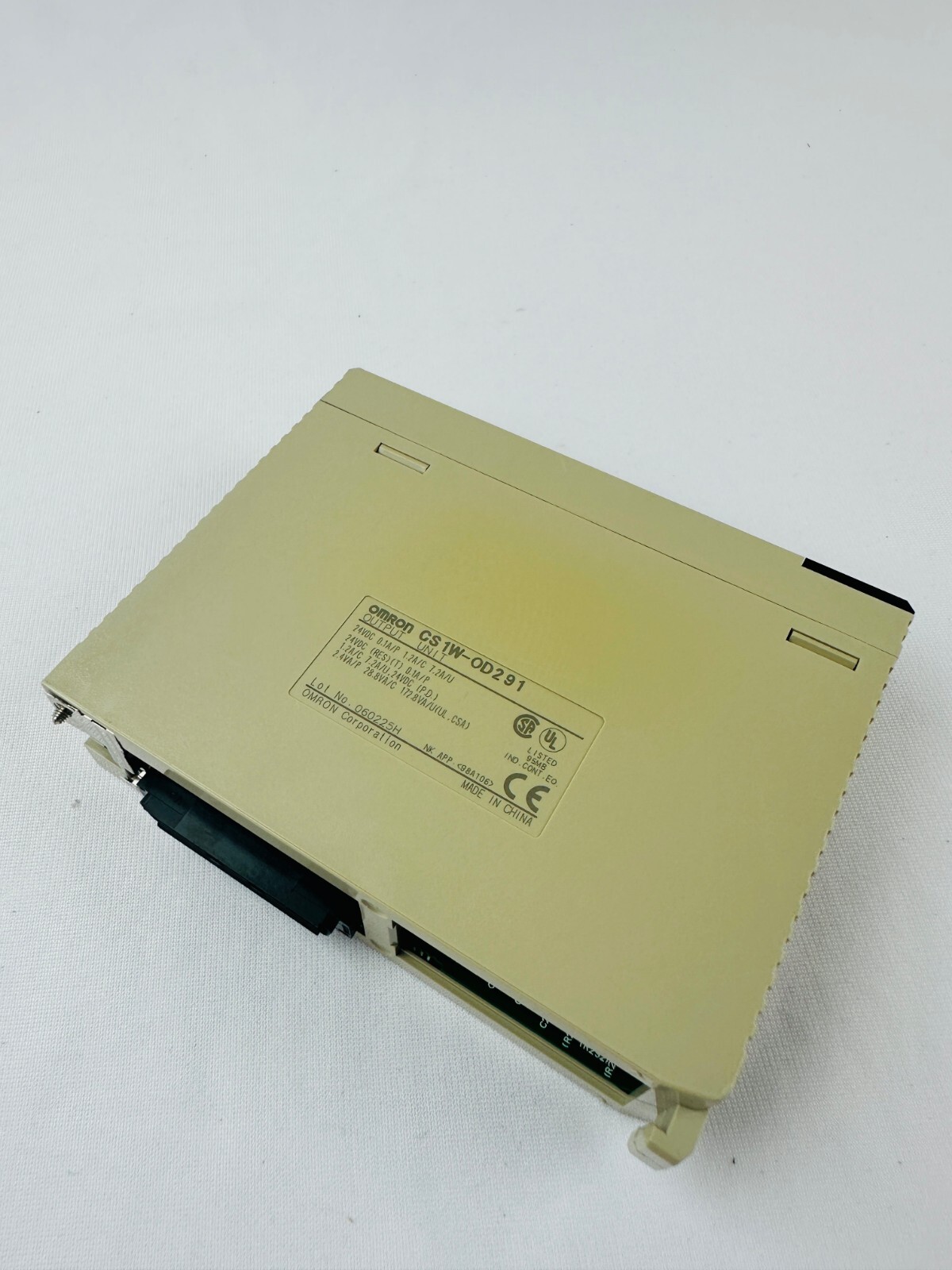 Omron CS1W-OD291 Output Unit