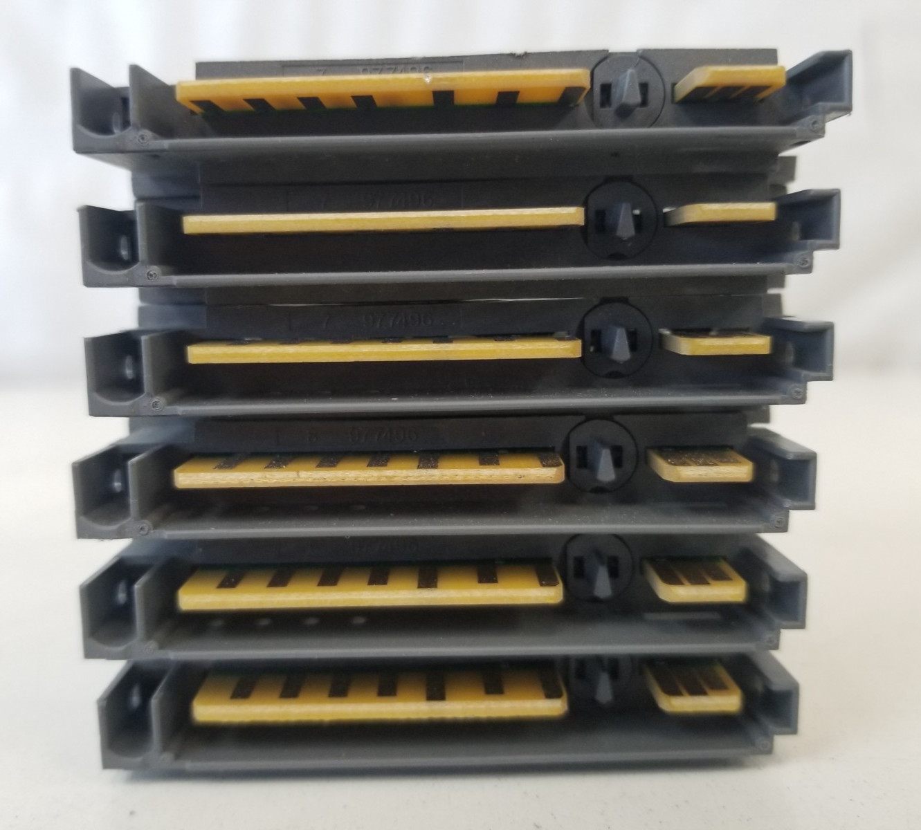 Allen-Bradley 1734-OB8E Ser. C POINT I/O Digital Output Module 24VDC