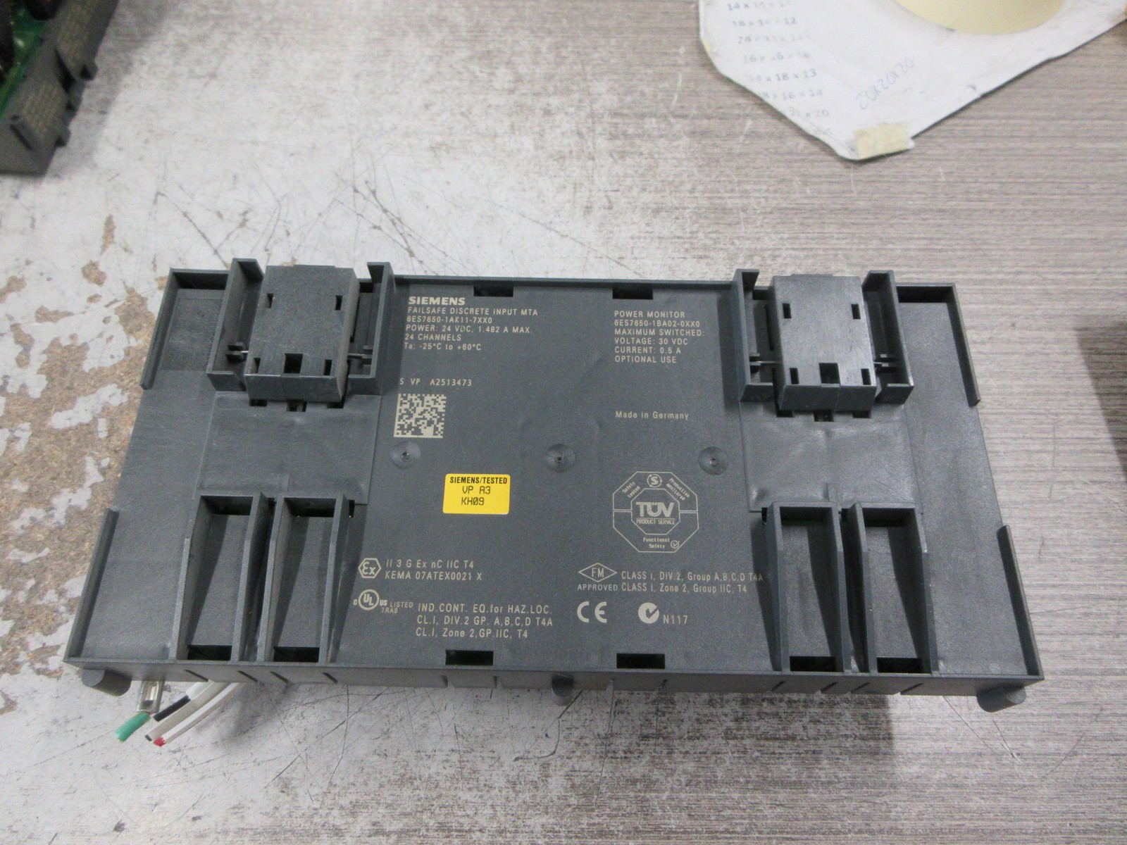 Siemens Failsafe Discrete Input MTA 6ES7650-1AK11-7XX0 24-Ch Used