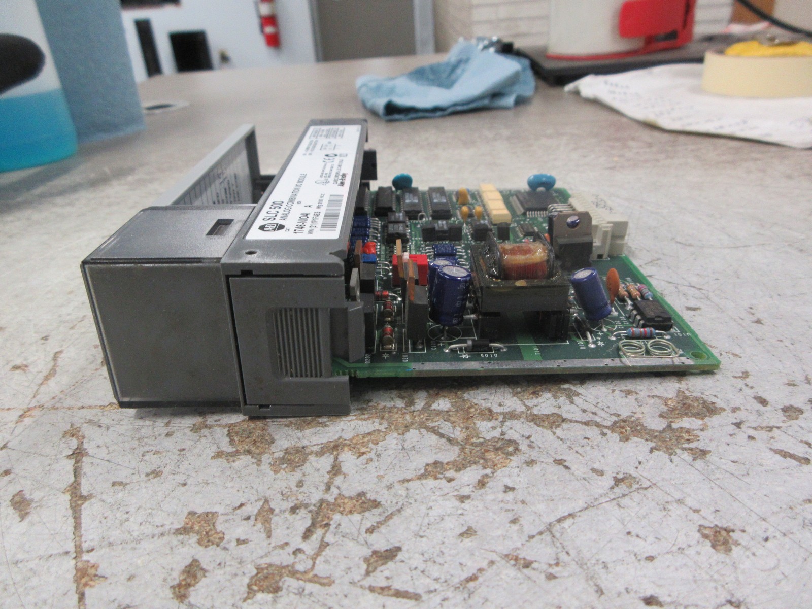 Allen-Bradley SLC 500 Analog Combination I/O Module 1746-NIO4I Ser. A Used