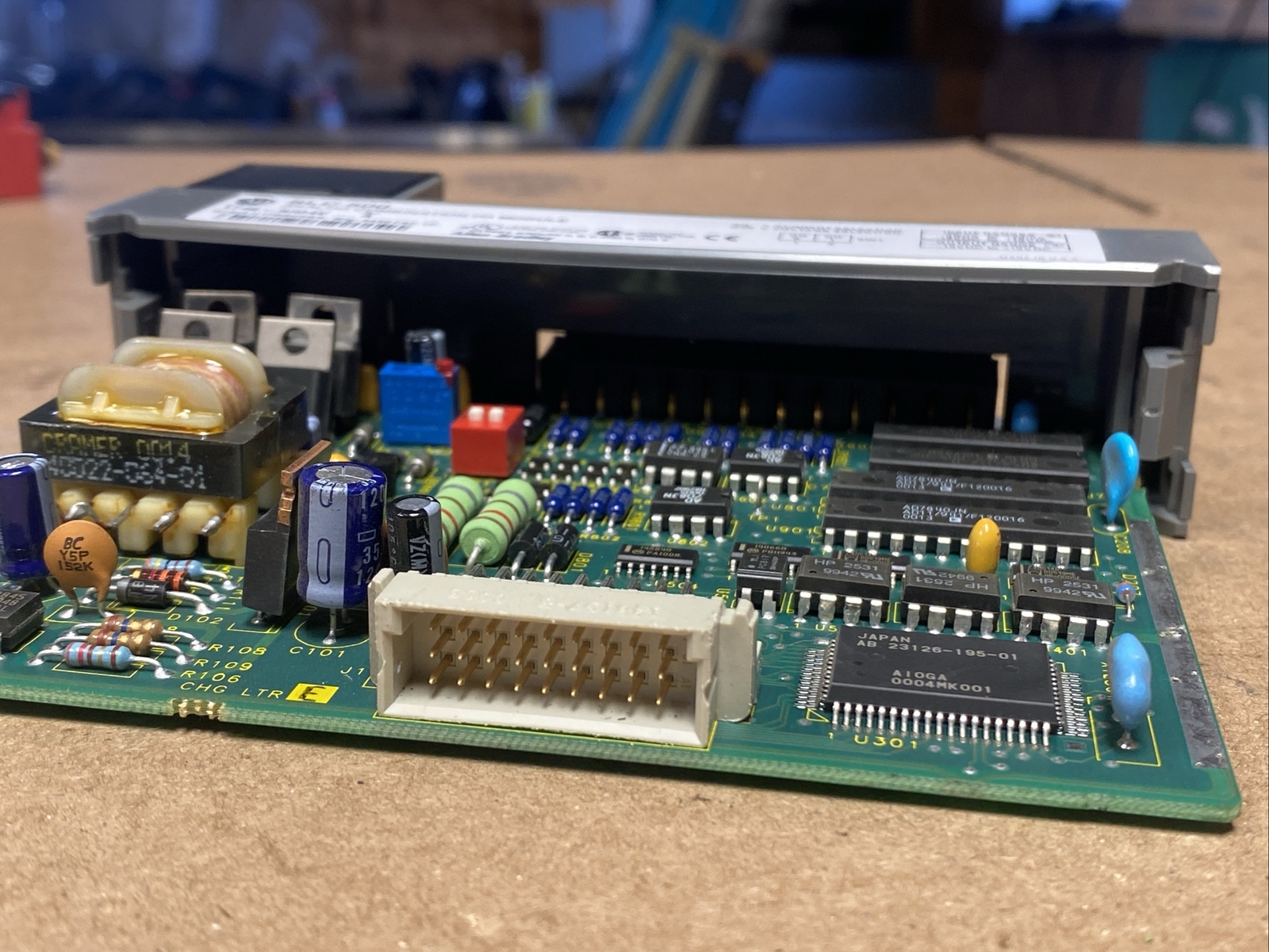 Allen Bradley Analog Combination I/O Module 1746-NIO4V Ser A NI04V FAST SHIPPING