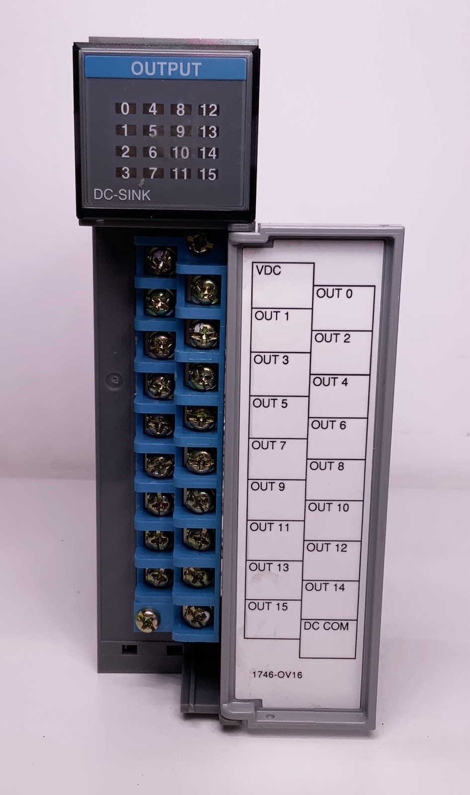 Allen-Bradley Rockwell Automation 16 P Output Module 1746-OV16 Series C SLC500
