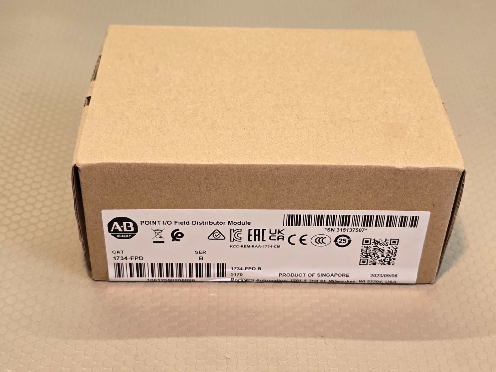 Allen-Bradley 1734-FPD POINT I/O Field Distributor Module SER B NIB