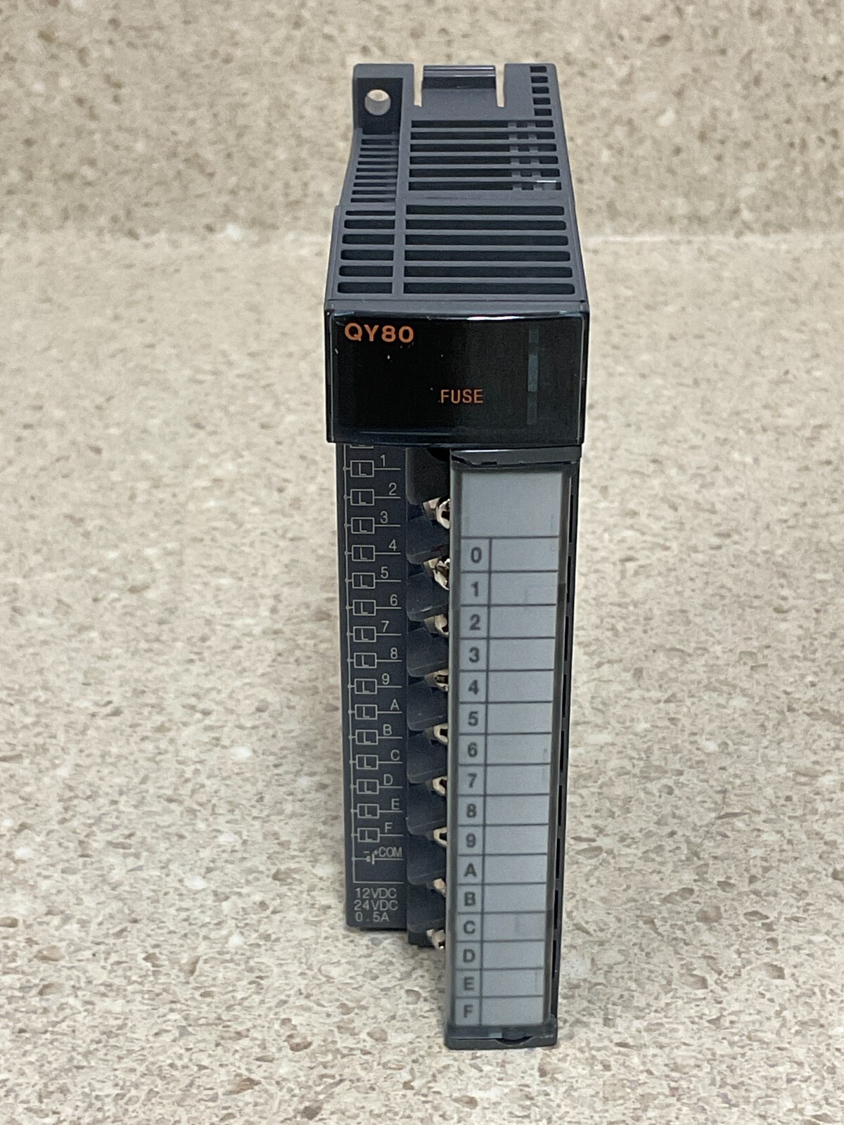 Mitsubishi QY80