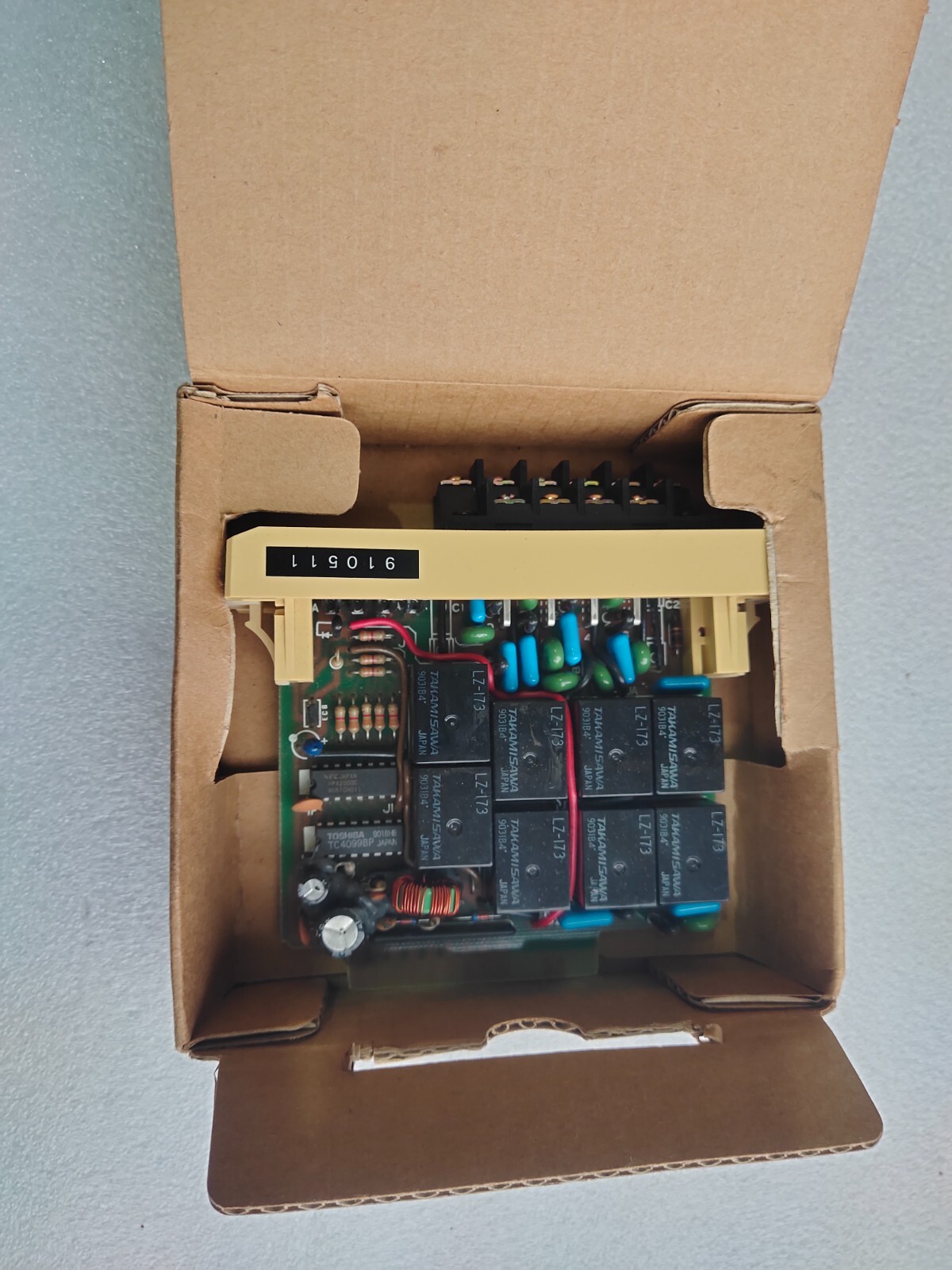 KOYO KOSTAC E-01T-4157 RELAY / OUTPUT PROGRAMMABLE CONTROLLER E01T-4157 OPEN BOX