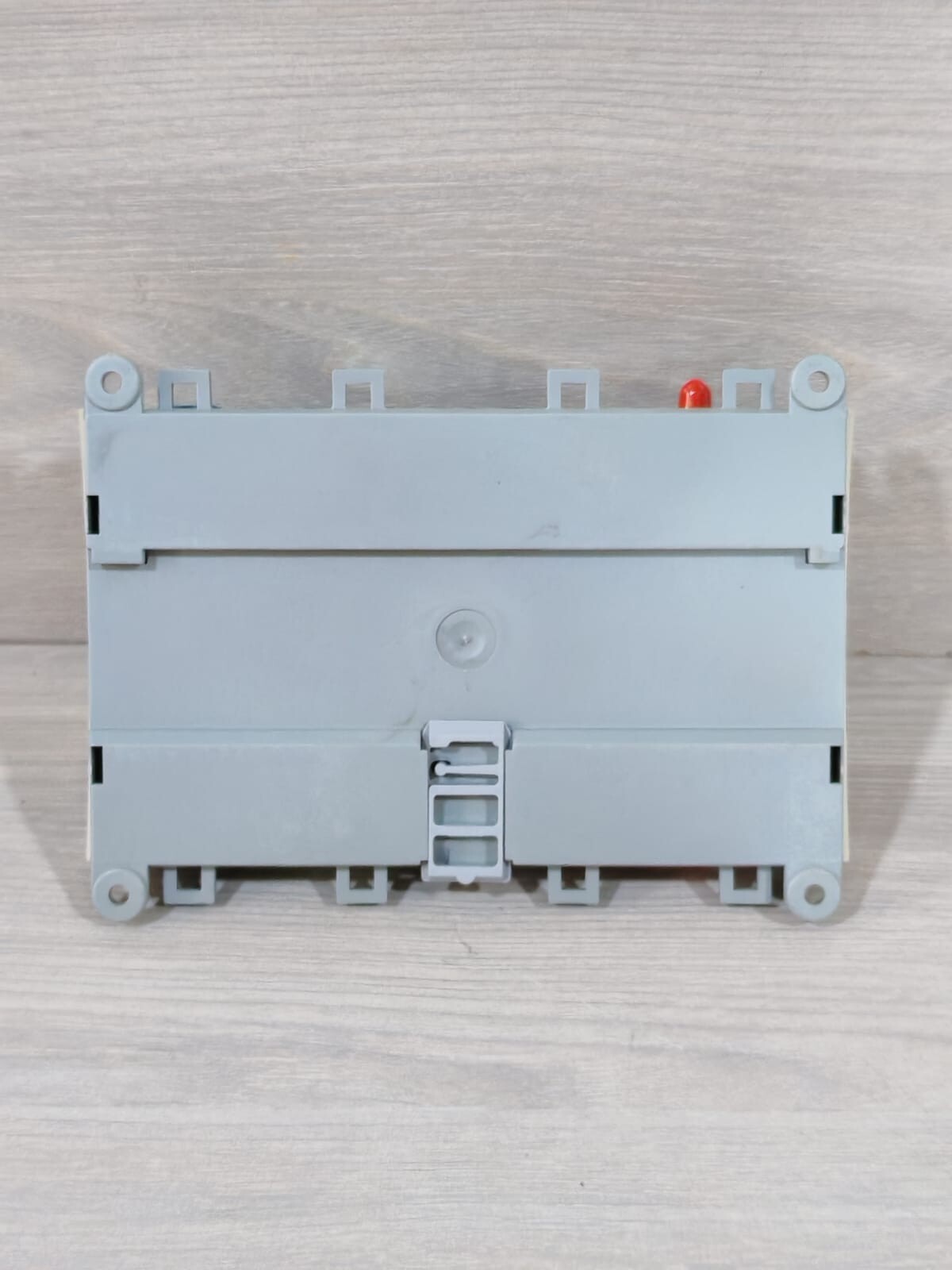 Siemens RXC32.1 Room Controller RX32.1/00032 24V 50/60Hz- WITH FILTHY BOX