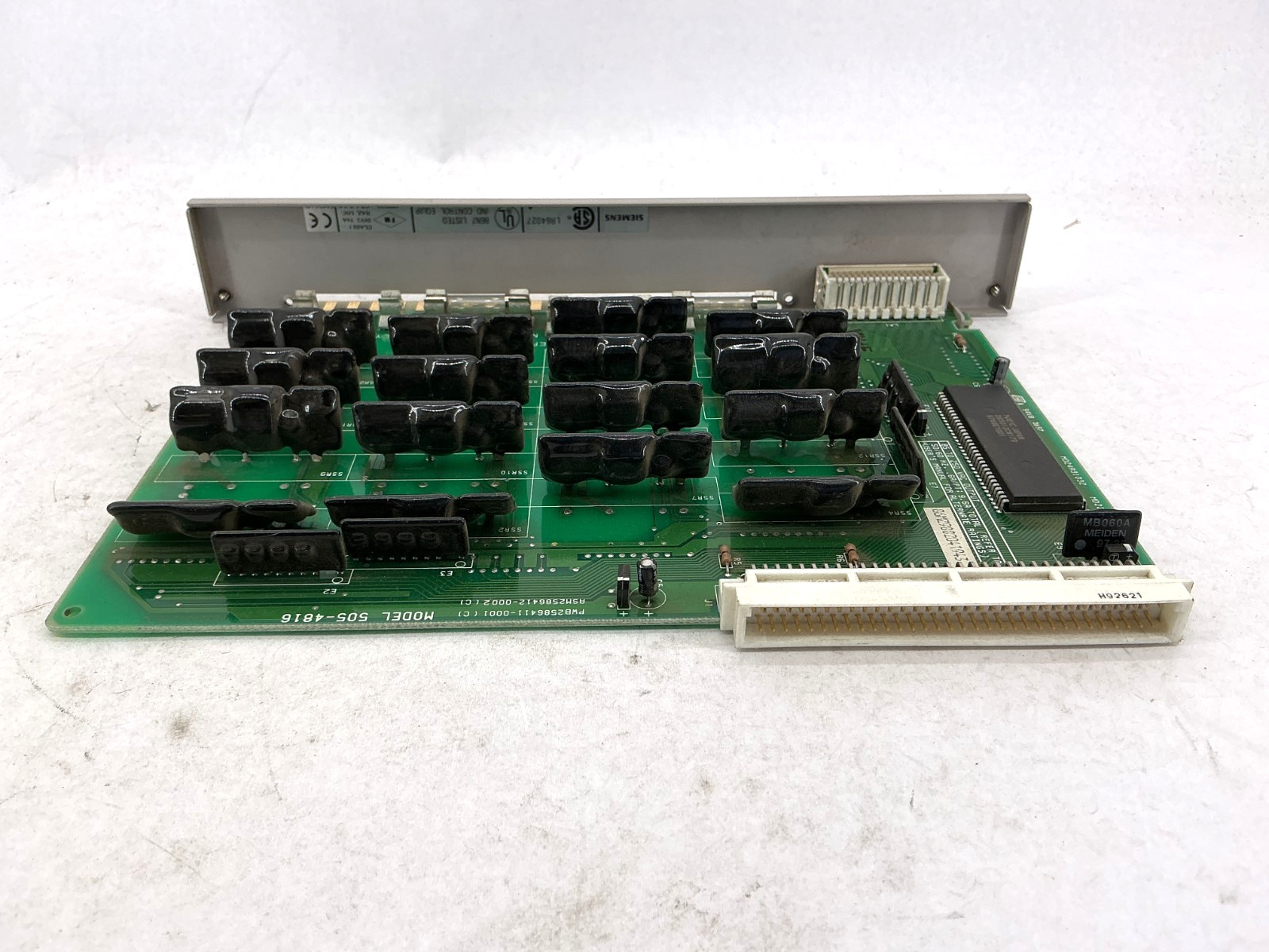 New Siemens 505-4816 PLC Output Module 16-Point 110/220VAC 50/60HZ – No Box