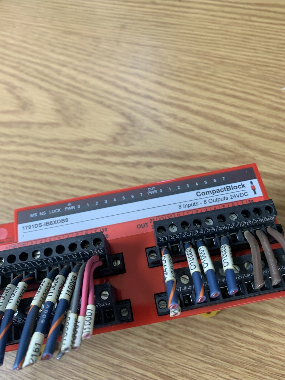 Allen-Bradley 1791DS-IB8XOB8 Compact Block I/O Module See Pics