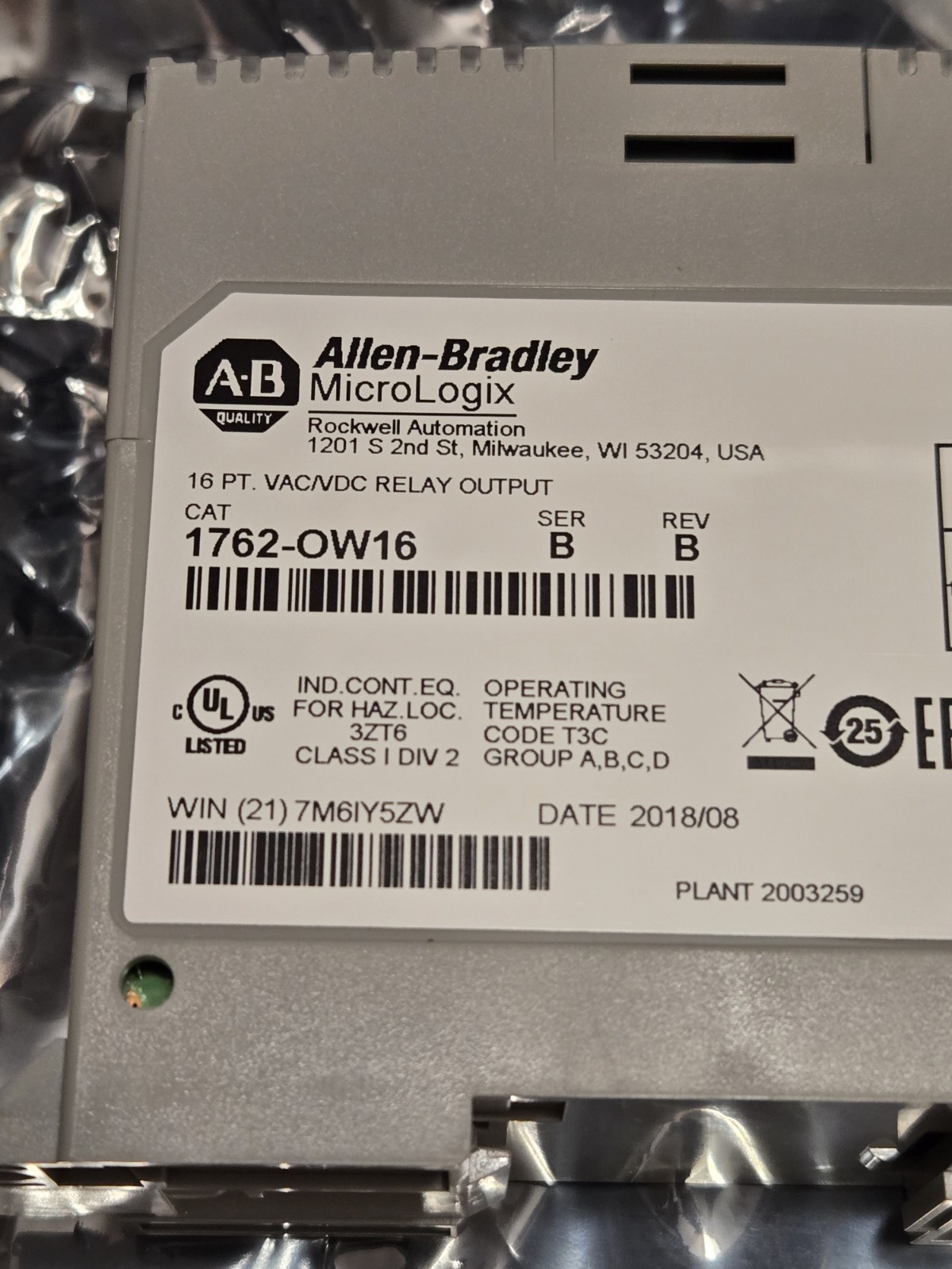 Allen-Bradley 1762-OW16 MicroLogix 16-Pt Relay Output Module NEW Factory Sealed
