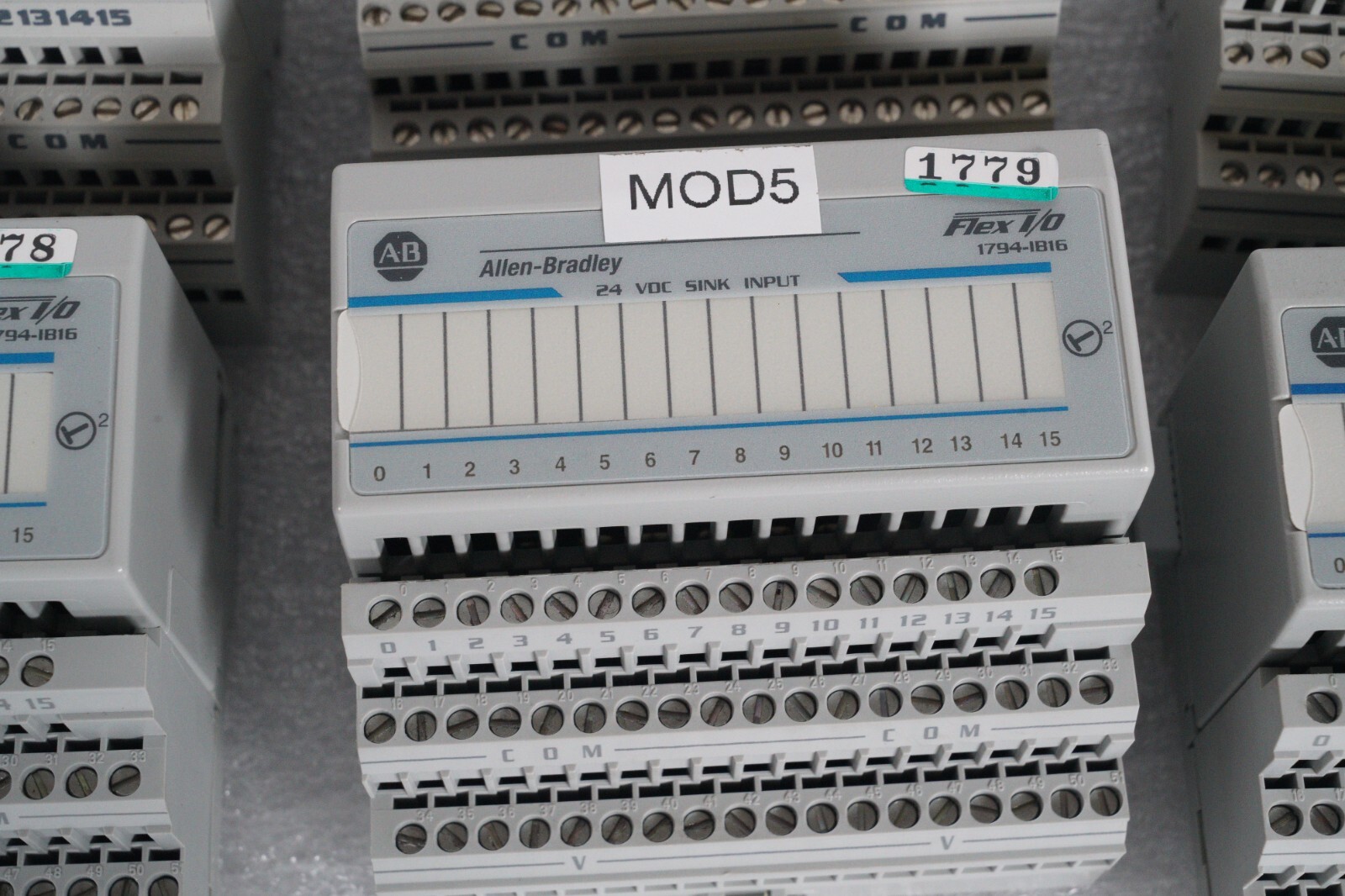 Allen Bradley 1794-IE8 Ser. B Flex I/O Analog Input Module W 1794-TB3