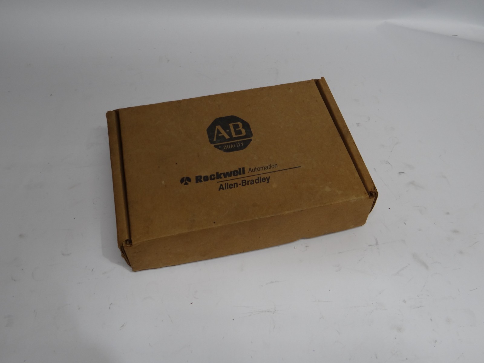 NEW Allen Bradley AB 1746-IA16 SER C SLC 500 Input Module New in box
