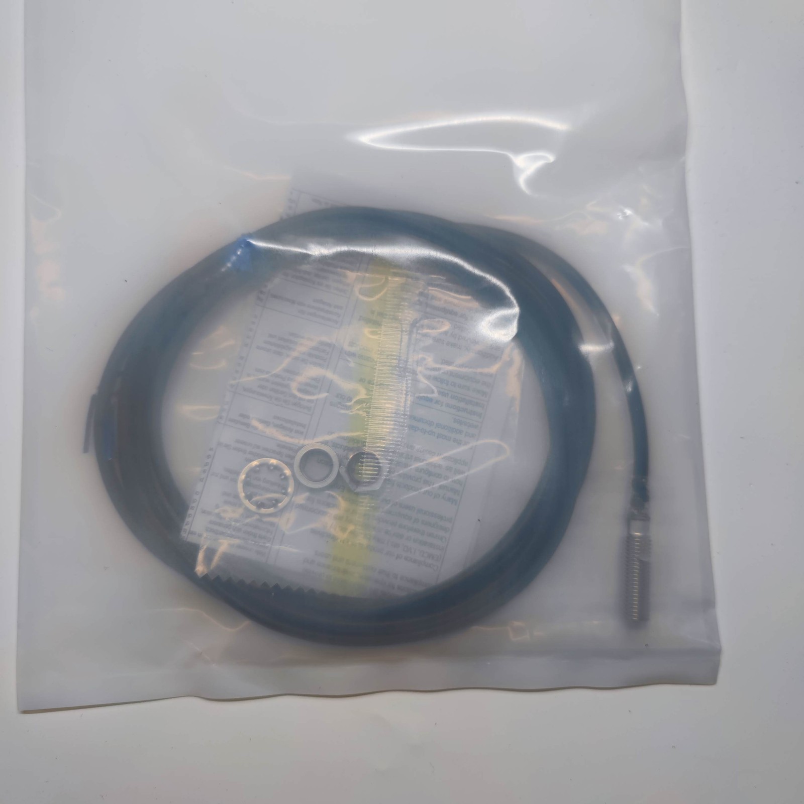 1PC Proximity Switch Sensor E2E-X1R5C18 2M