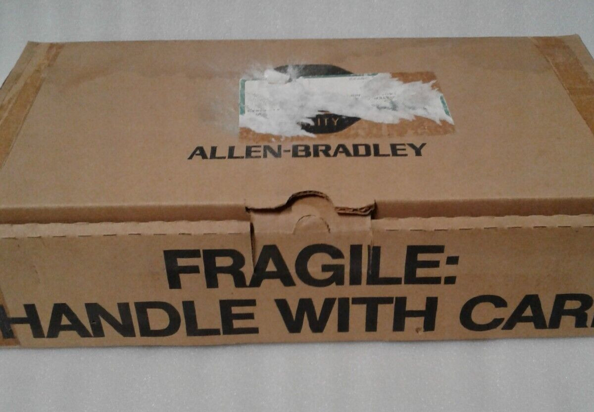 Allen Bradley 1771-OB Series B DC Output Module with Wiring Arm – New in Box