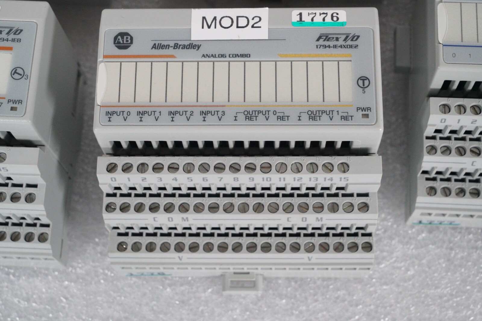 Allen Bradley 1794-IE8 Ser. B Flex I/O Analog Input Module W 1794-TB3