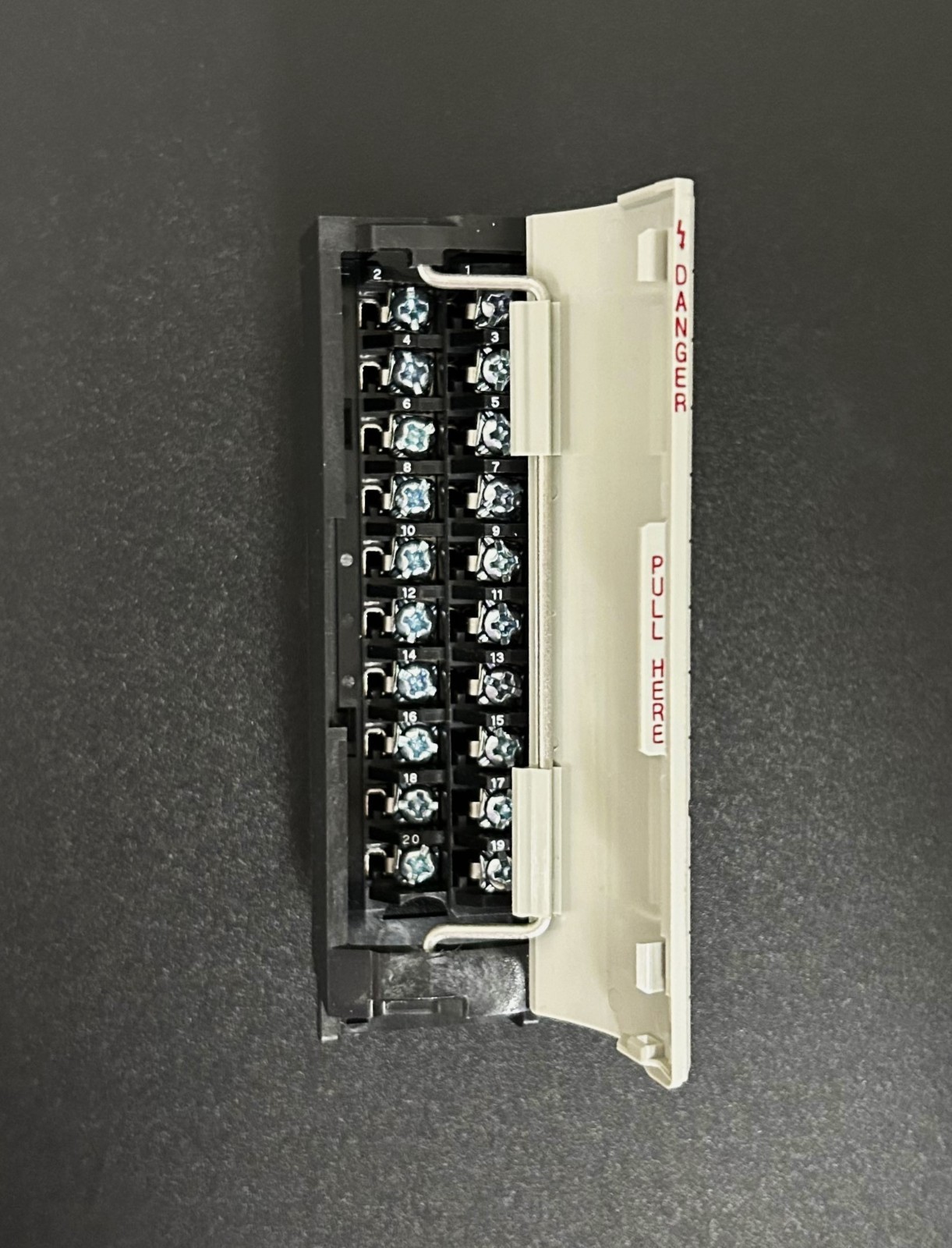 Allen-Bradley 1756-TBNH ControlLogix 20 Position NEMA Screw Clam A 1756 TBNH AB