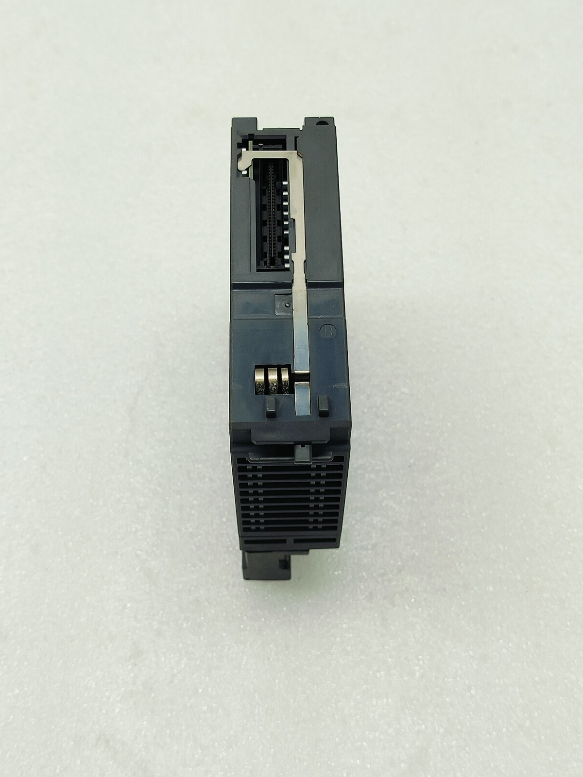 Mitsubishi QY80 Output Module 12/24VDC 0.5A