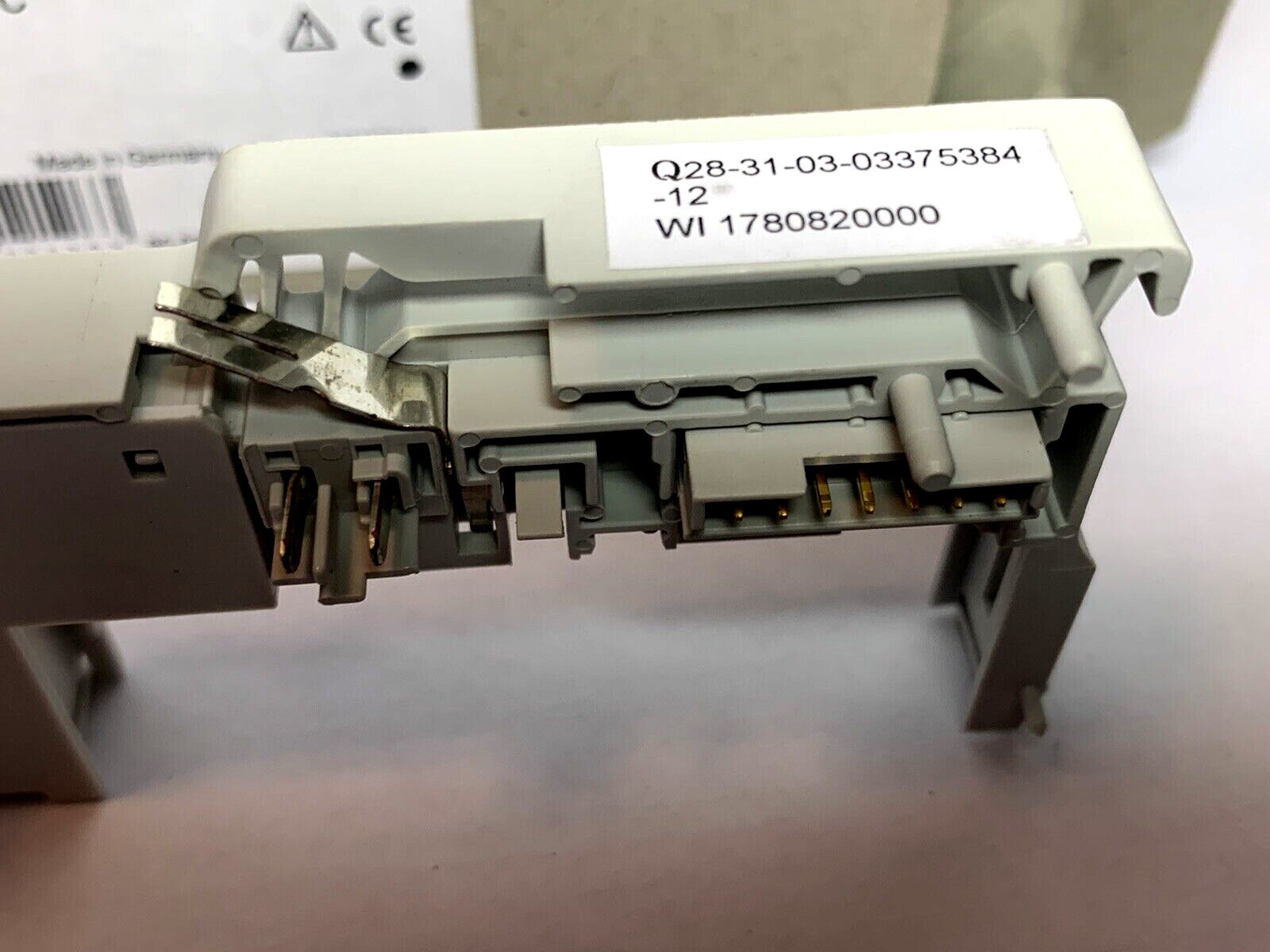 NIB EATON CORPORATION XN-S6S-SBCSBC SCREW TERMINAL (GERMANY) P/N: 140094