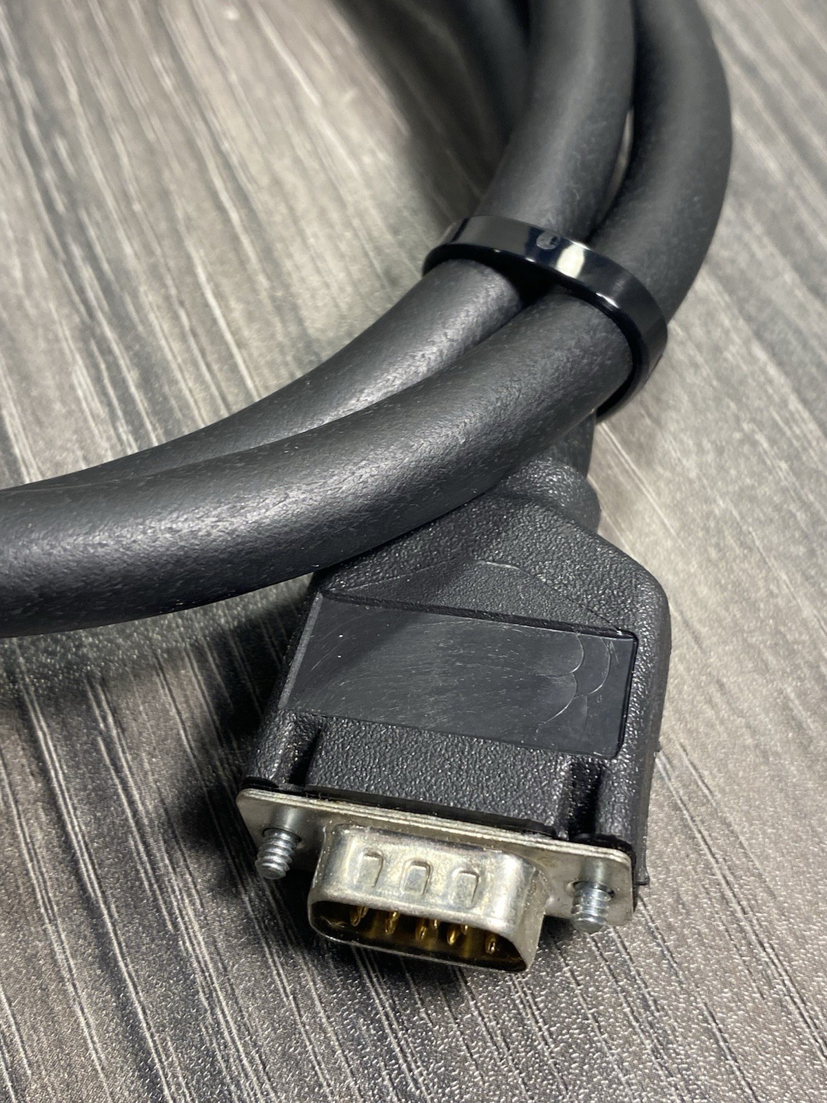 TSXCBY010K Schneider Modicon Premium Daisy Chaining Bus X Cable 1 Meter SUB-D 9P
