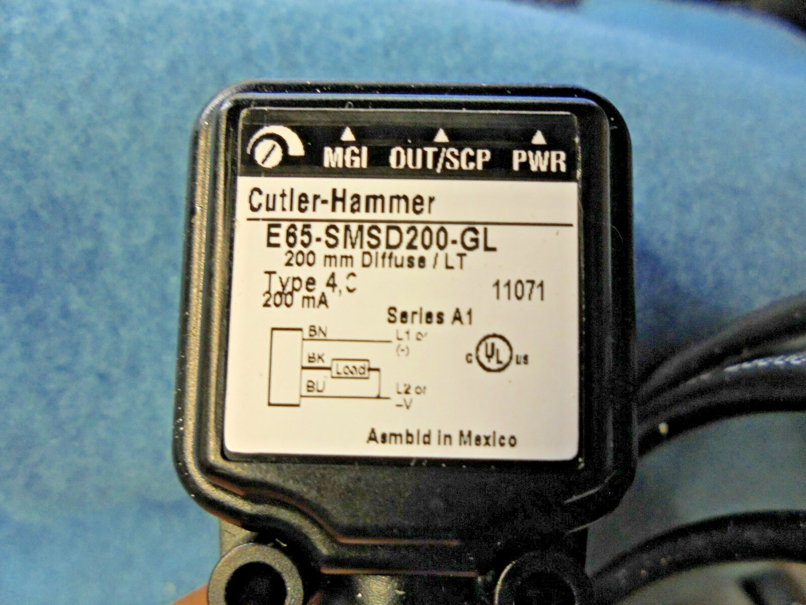 EATON PHOTOELECTRIC SENSOR E65-SMSD200-GL AC/DC 3 W SERIES A1