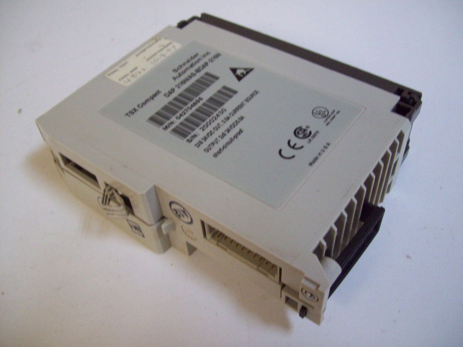 SCHNEIDER DAP 216N/AS-BDAP-216N DISCRETE OUTPUT MODULE 2X8- USED – FREE SHIPPING