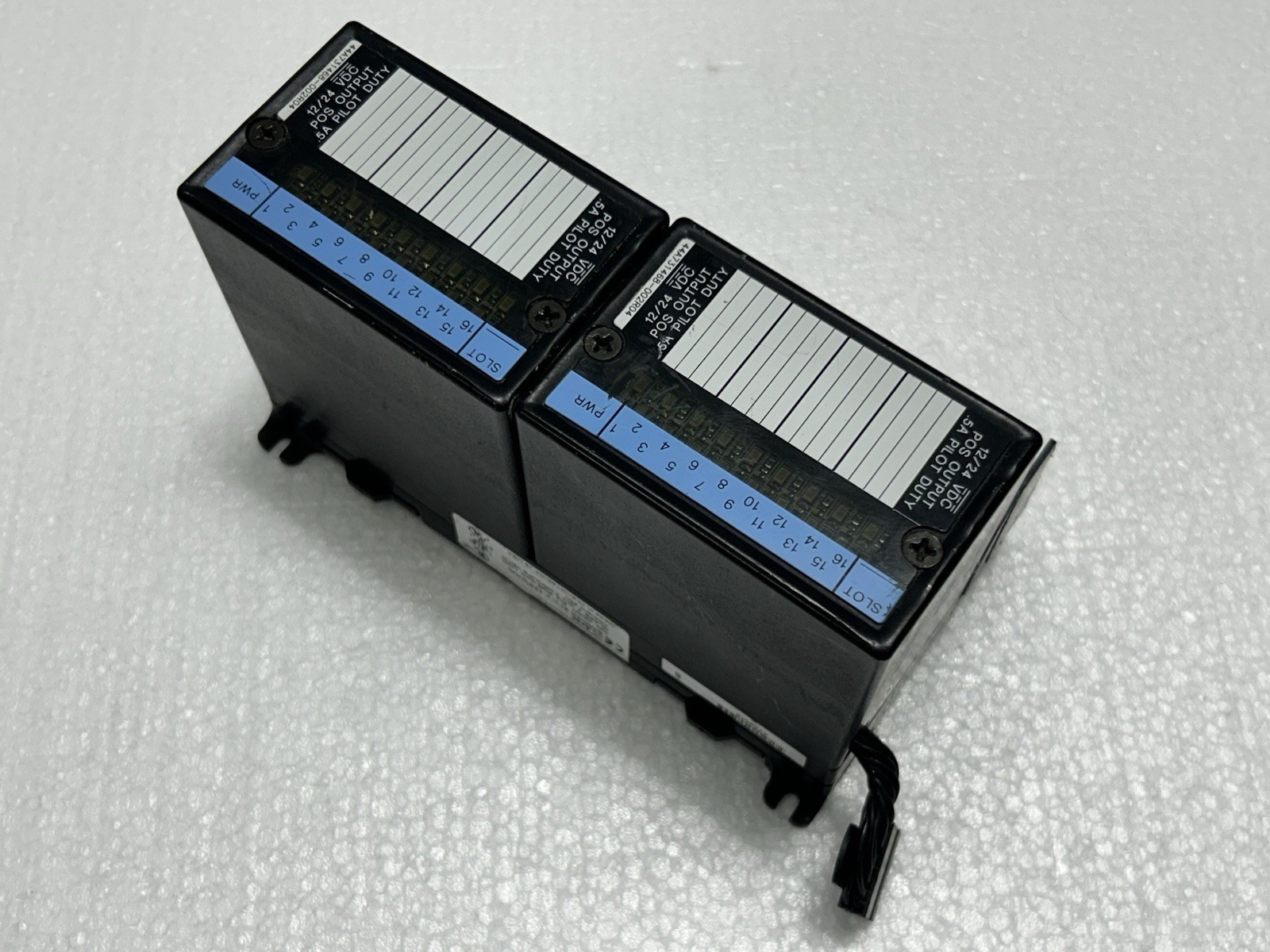 LOT OF 2PCS GE FANUC IC670MDL740J DISCRETE OUTPUT MODULE 12/24VDC 0.5AMP