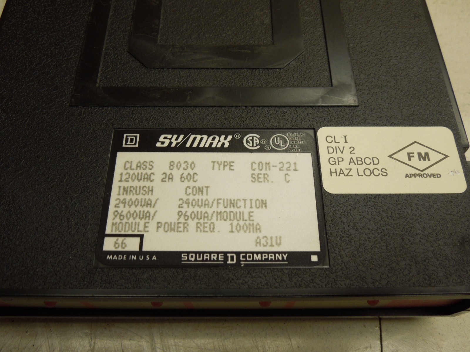 Square D Sy/Max 8030 COM-221 120V AC/DC Input Module Used