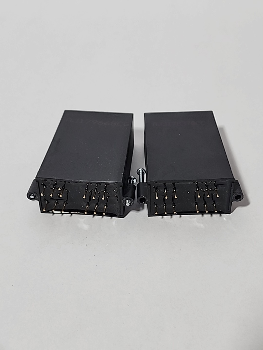 OPTO 22 OAC5Q 4 CHANNEL AC OUTPUT MODULE (Lot Of 2)