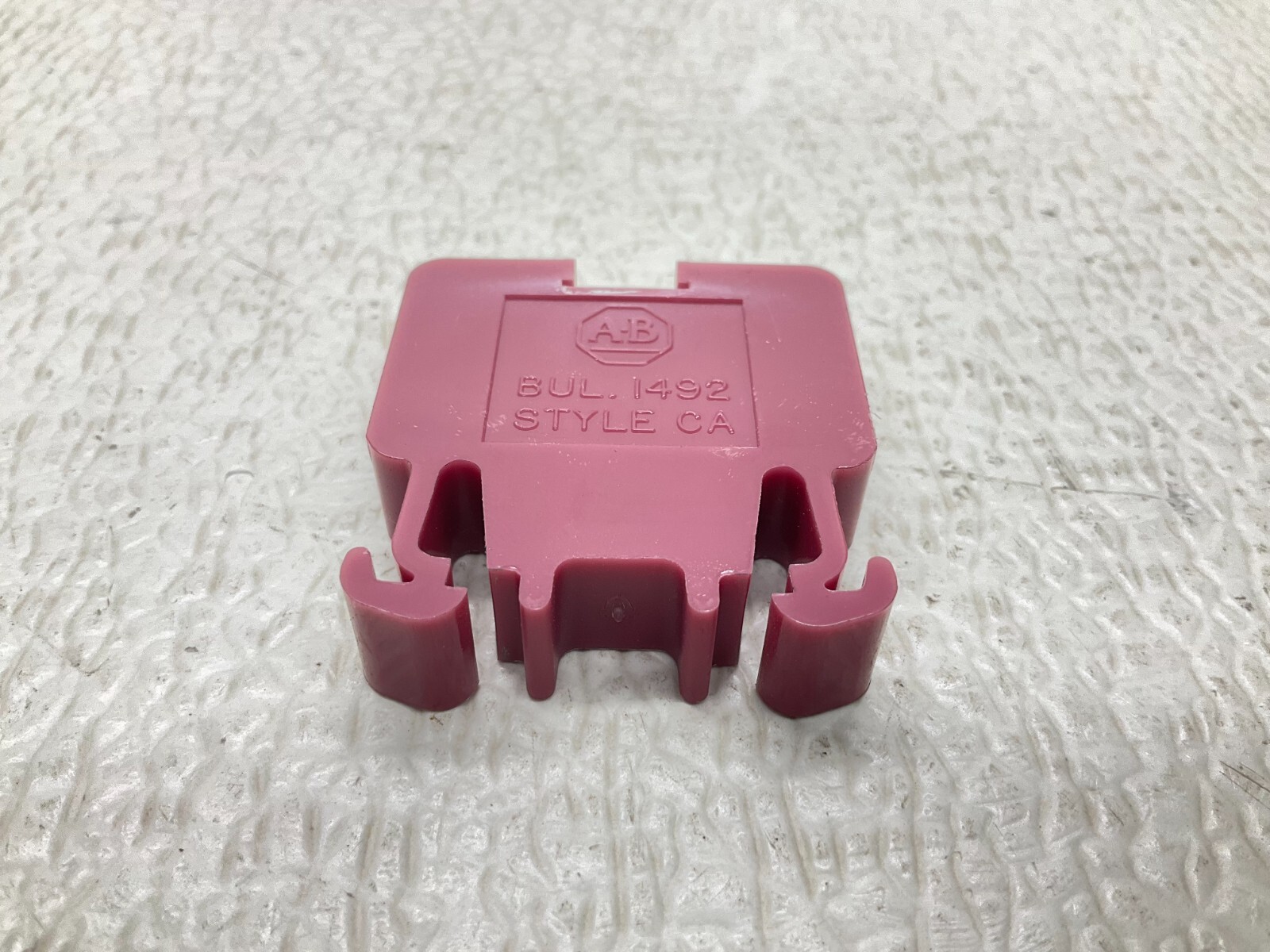 Allen Bradley BUL. 1492 Style CA Maroon Wire Terminal Block Lot of 25 (TBI)