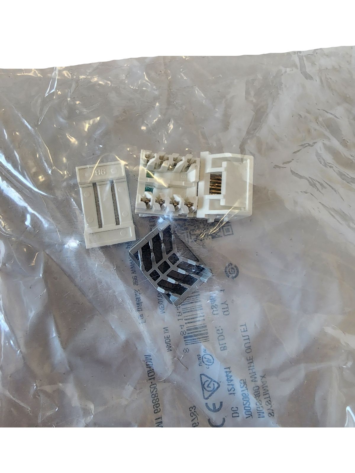 Systimax MGS400 White Outlet 700206725 Modular Jack Faceplate Insert Pack of 8