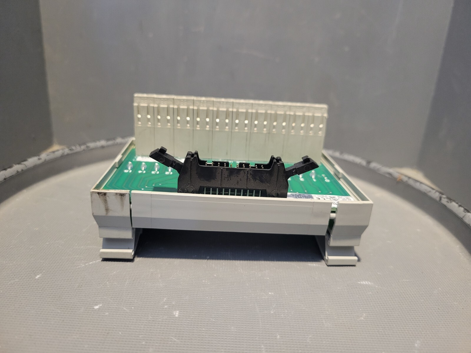 Allen Bradley Interface Module, Series A, 1492-IRM20D120A-2