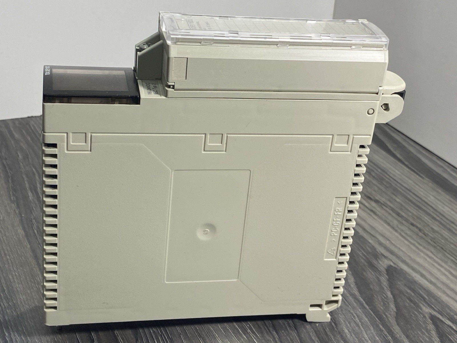TSXDEY16D2 Schneider Modicon Premium Discrete Input Module 24VDC 16-Input – NOS